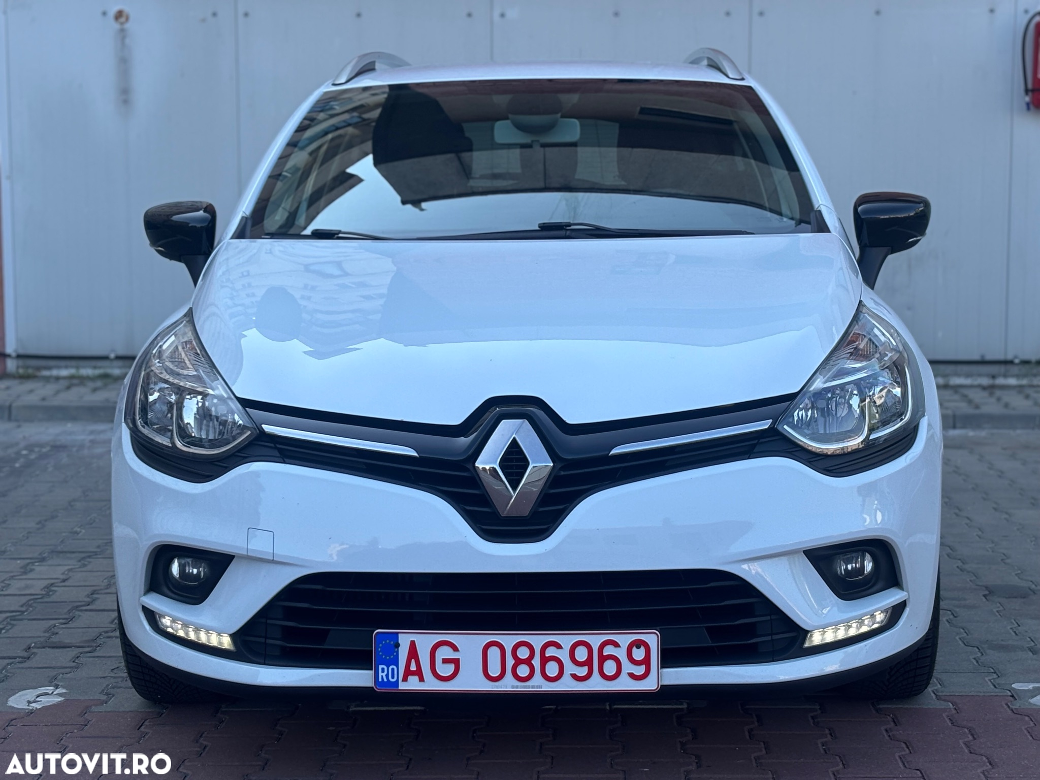 Renault Clio (Energy) TCe 90 Start & Stop LIMITED - 11