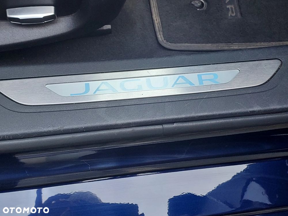 Jaguar XF 2.0 i4D AWD Prestige - 13