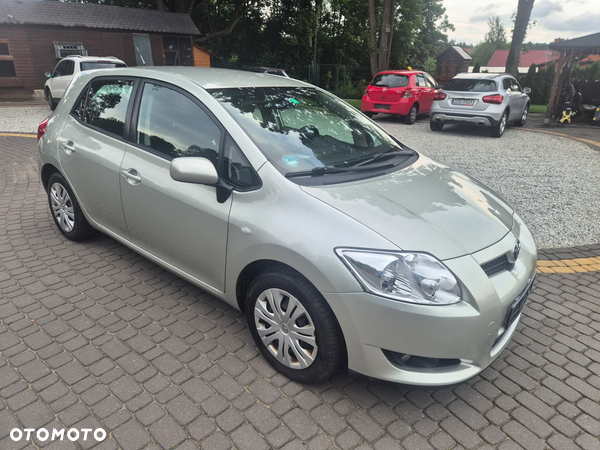 Toyota Auris 1.6 VVT-i Executive