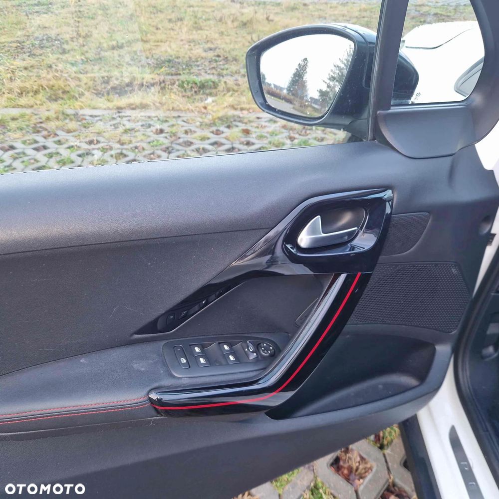 Peugeot 2008 PureTech 110 Stop&Start GT-Line Edition - 12