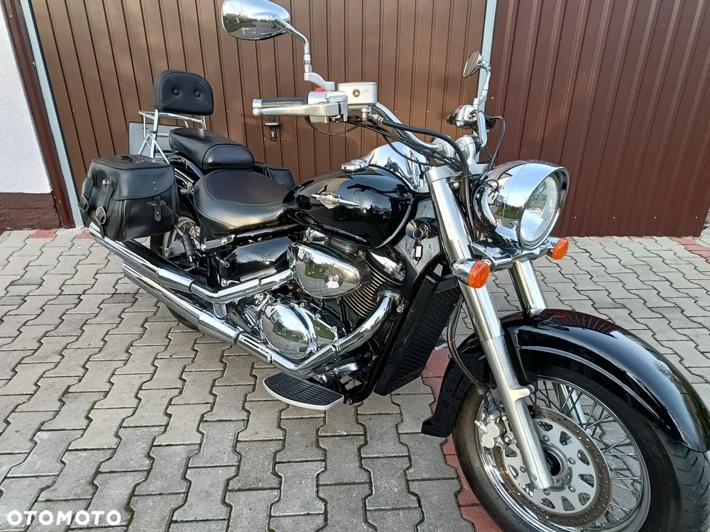 Suzuki Intruder - 1
