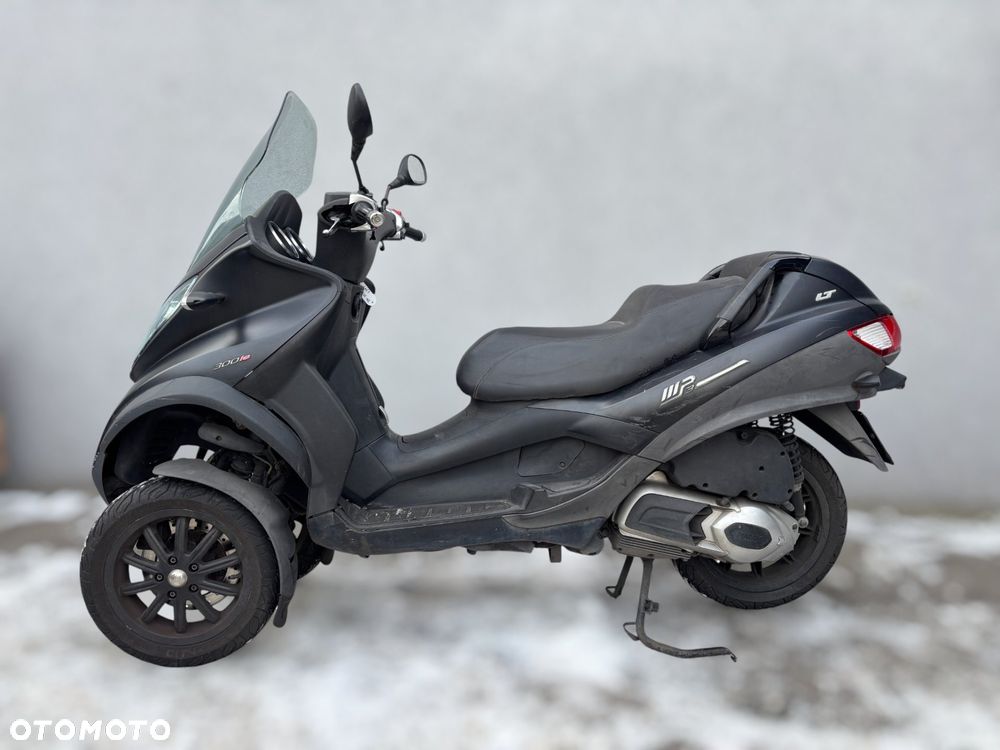 Piaggio MP-3 - 5