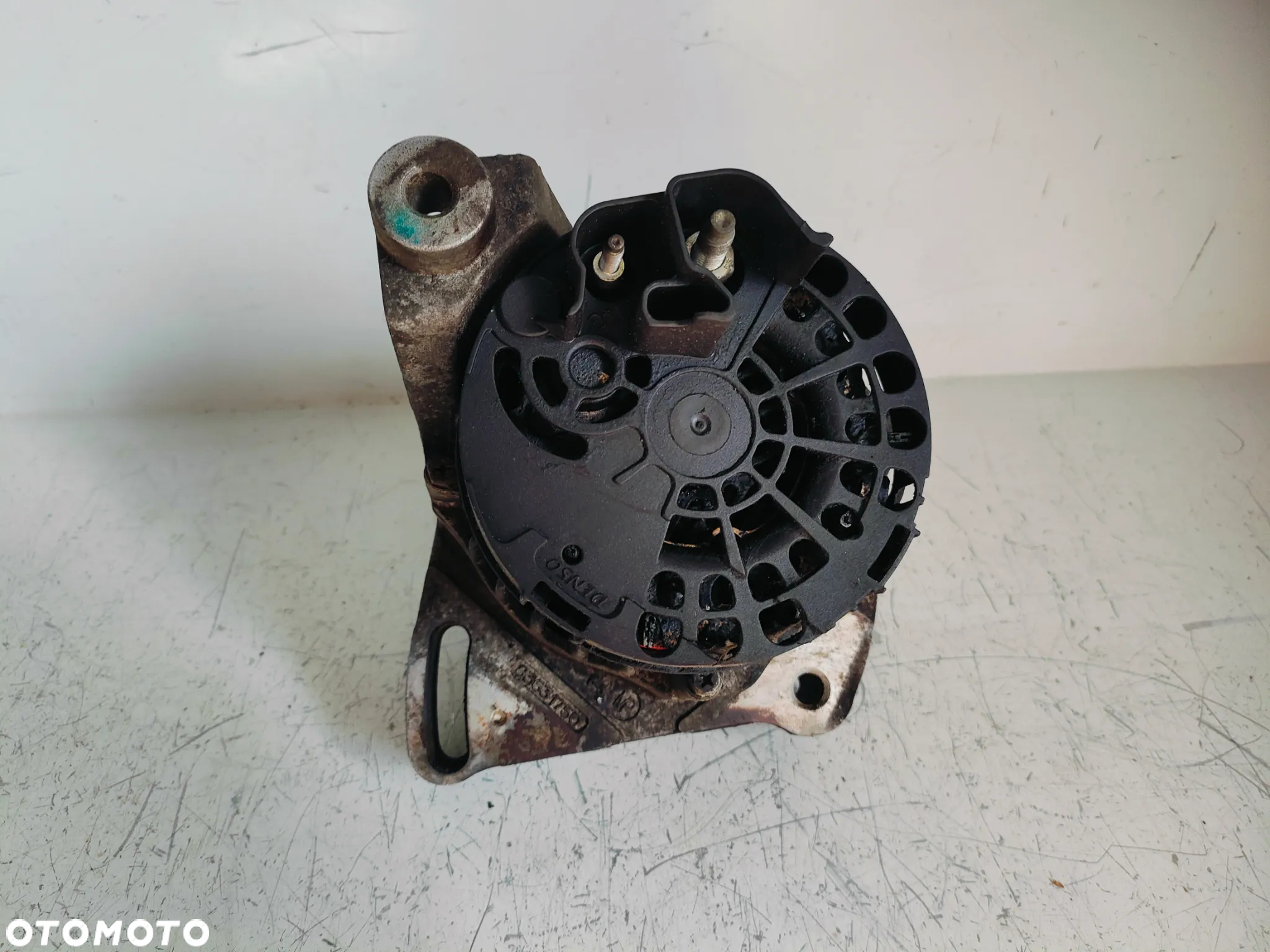 FIAT Grande punto 05- 1.4 Alternator 51859042 70A - 5