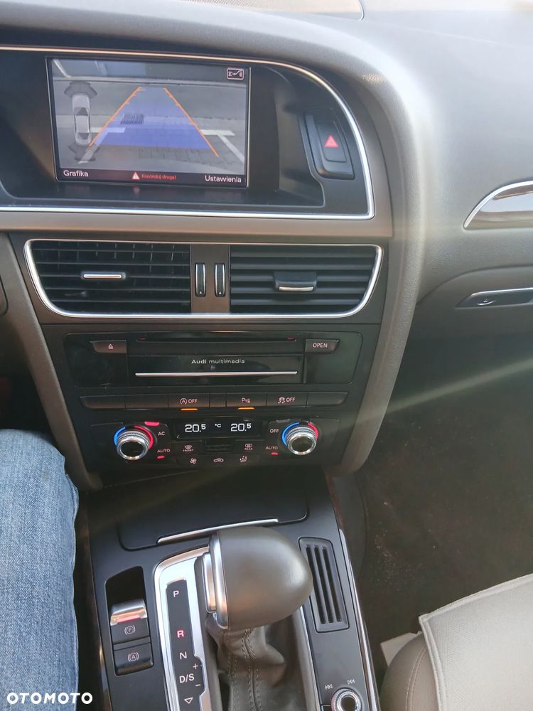 Audi A4 Limousine - 8