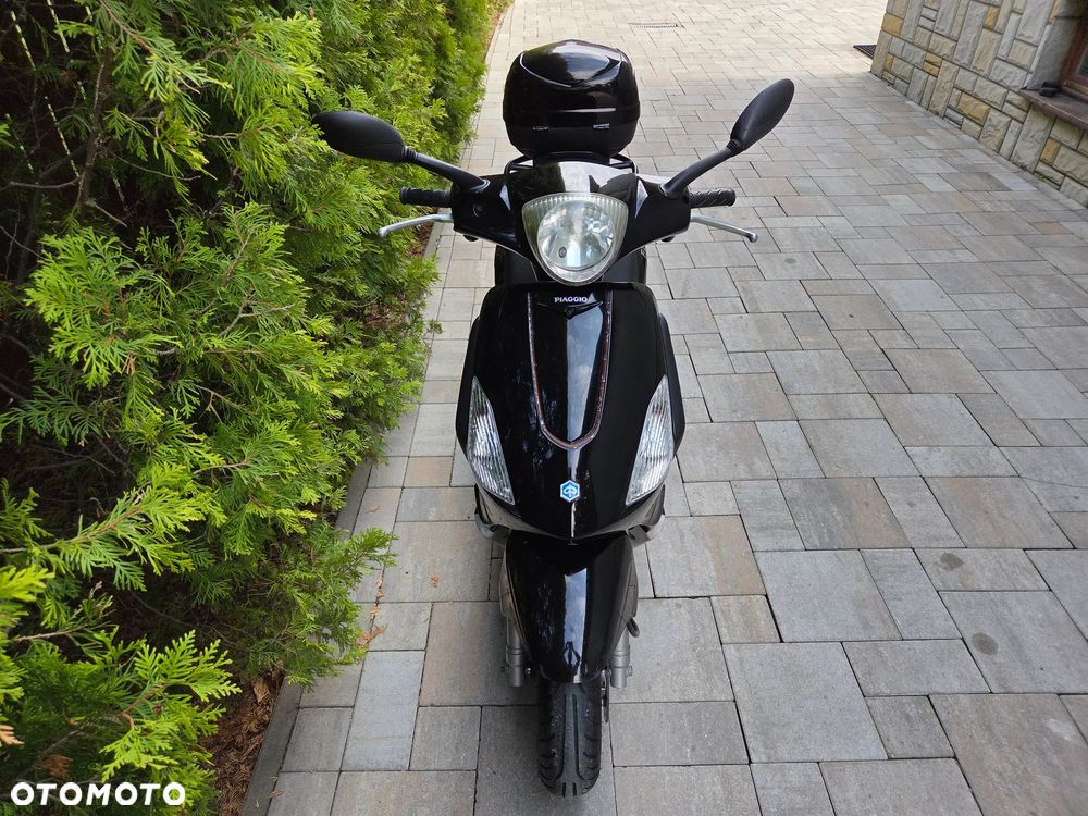 Piaggio FLY - 9