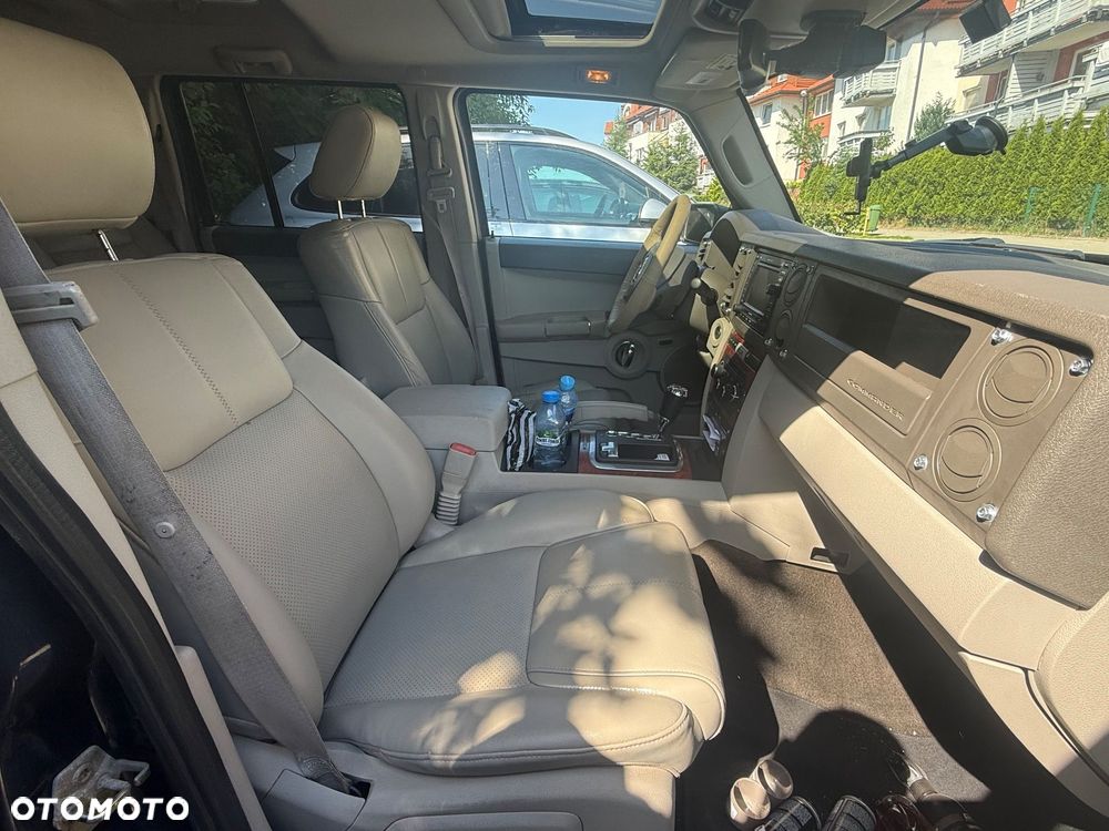 Jeep Commander 5.7 V8 HEMI Automatik Limited - 25
