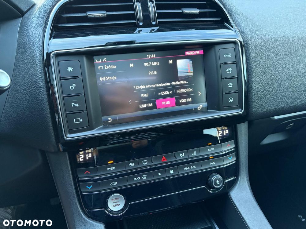 Jaguar F-Pace 20d AWD R-Sport - 21