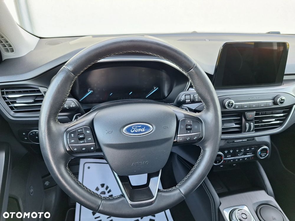 Ford Focus 1.5 EcoBlue STart-Stopp-System TITANIUM X - 6