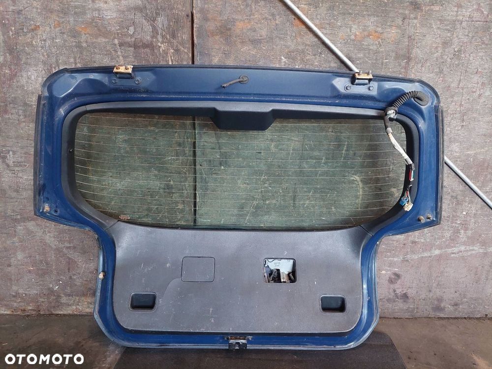 KLAPA BAGAŻNIKA TOYOTA COROLLA E12 8Q4 - 4
