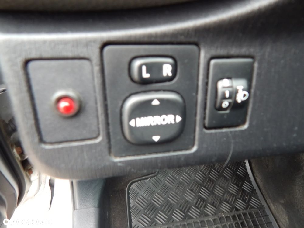 Toyota Yaris 1.33 Sol - 24