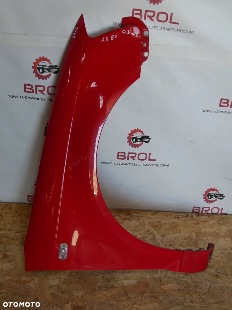 BŁOTNIK PRZEDNI PRAWY AUDI A3 8P 03-08  LZ3M - 1