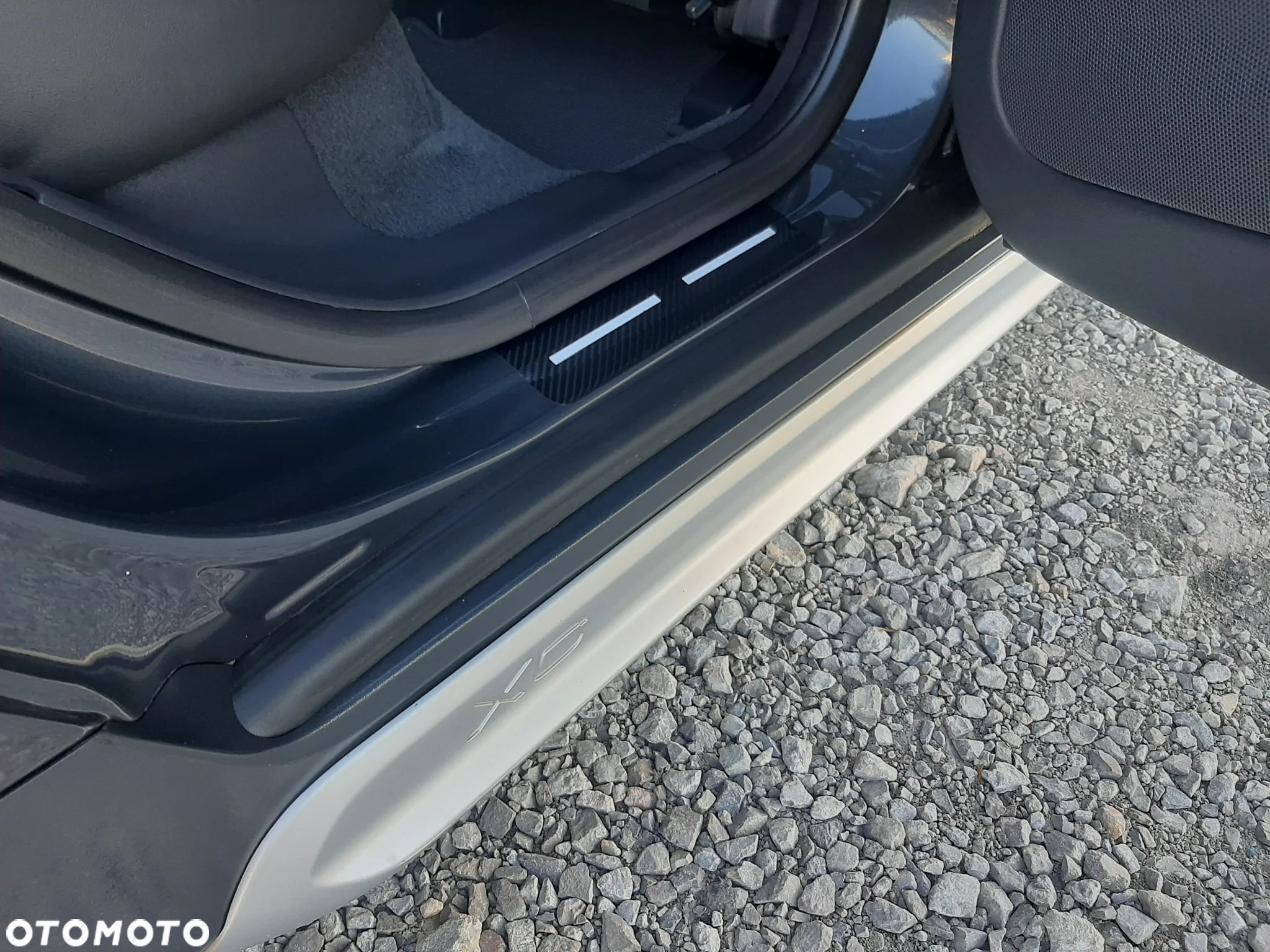 Volvo XC 60 D5 AWD RDesign - 36