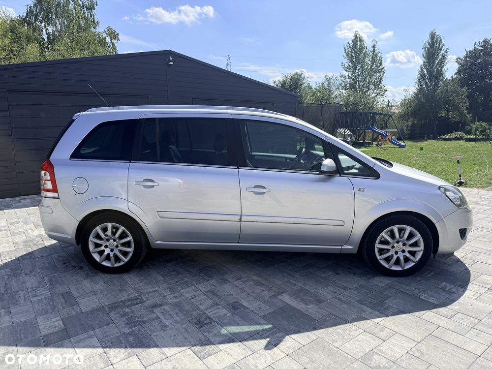 Opel Zafira - 3