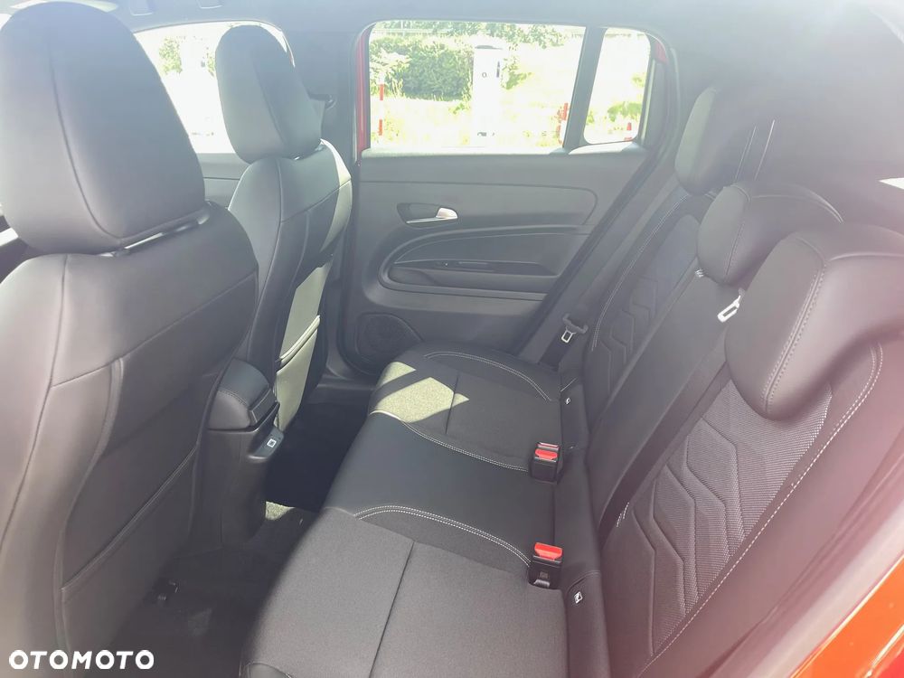 Jeep Avenger 1.2 T3 mHEV Black Edition FWD eDCT6 - 15