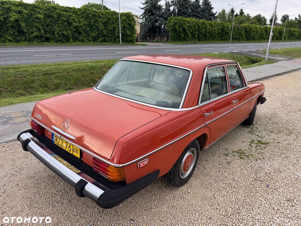 Mercedes-Benz 280 - 10