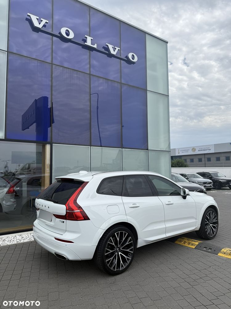 Volvo XC 60 T5 AWD Momentum Pro - 5