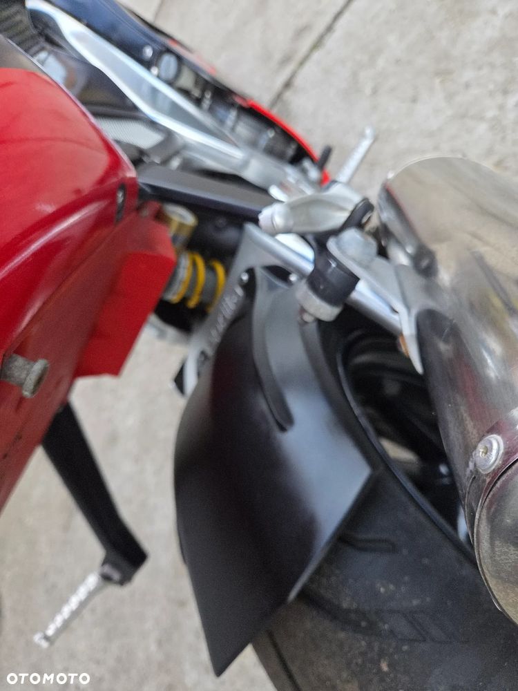 Aprilia RSV - 28