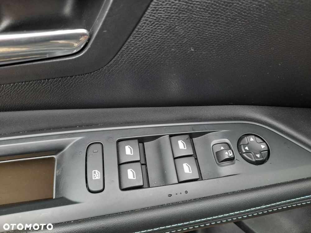 Peugeot 5008 1.2 PureTech Allure S&S - 10