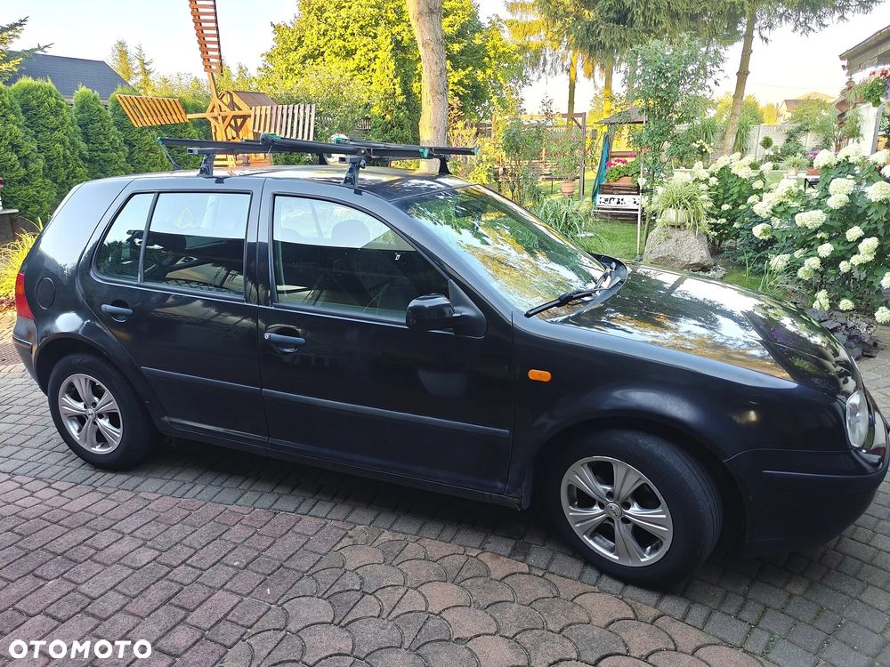 Volkswagen Golf - 3