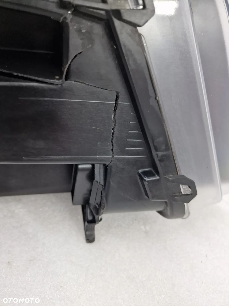 VW AMAROK I LIFT 2H3 16- LEWA LAMPA PRZEDNIA PRZÓD  XENON , NR 2H3941031B , NR AUKCJI LA86 - 15