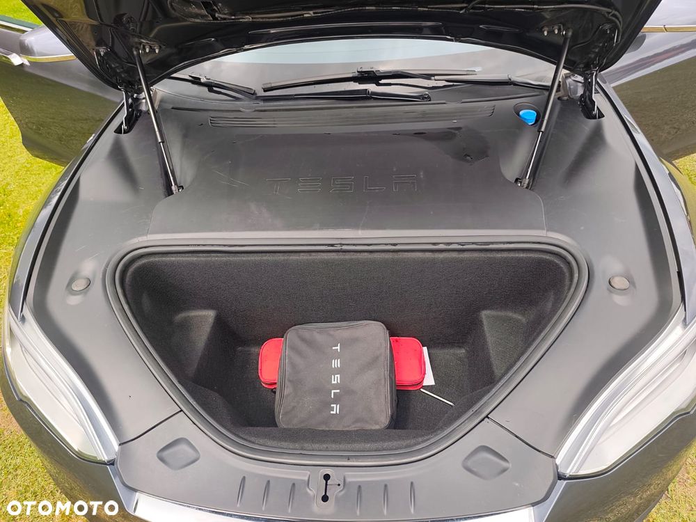 Tesla Model S Performance - 14