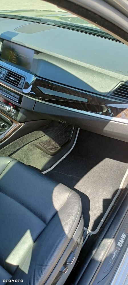 BMW Seria 5 535i xDrive Luxury Line - 15