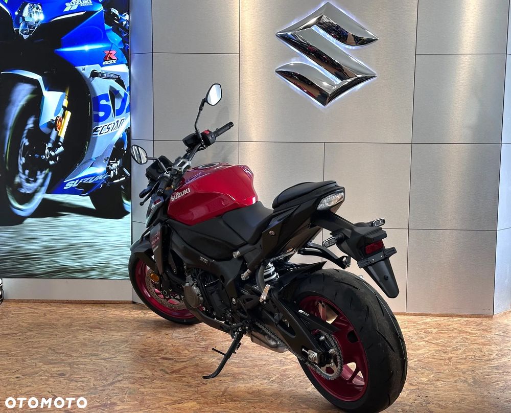 Suzuki GSX - 9