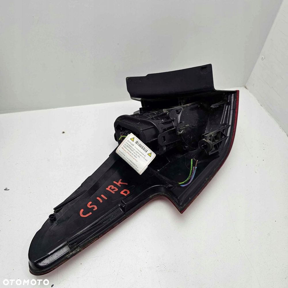 citroen c5 iii x7 kombi lift lampa tylna prawa - 4