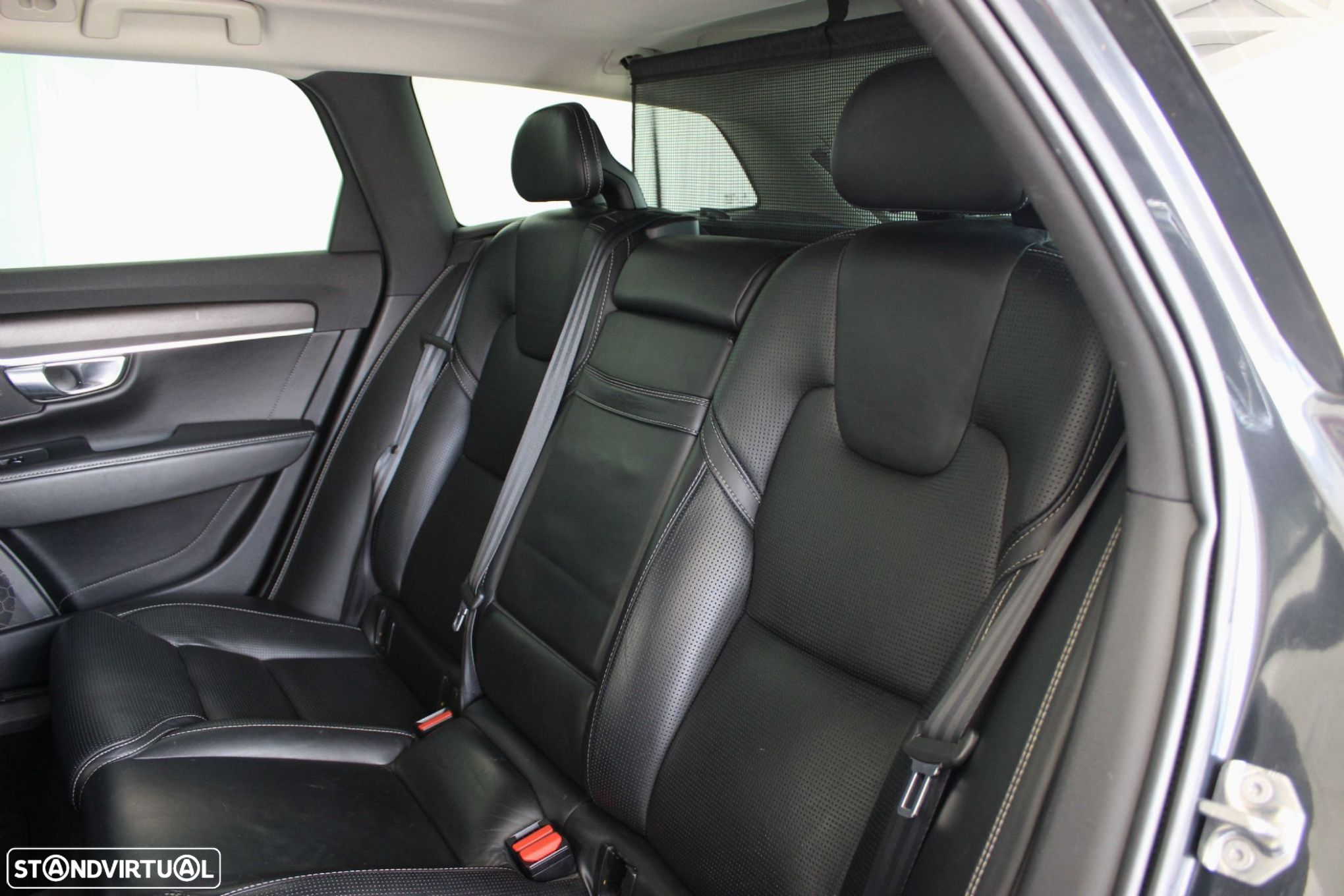 Volvo V90 Cross Country 2.0 D4 AWD Geartronic - 39