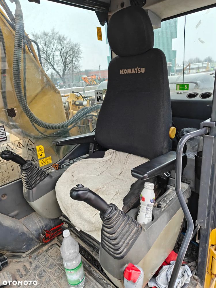 Komatsu PC210LC-8 - 9