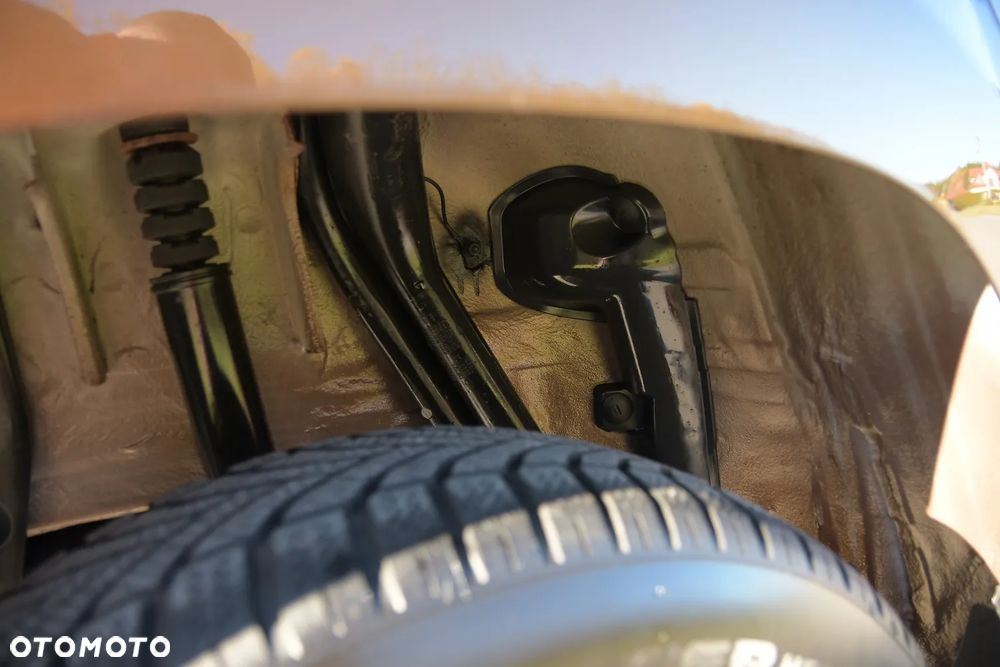 Dacia Duster 1.6 SL Aventure - 38