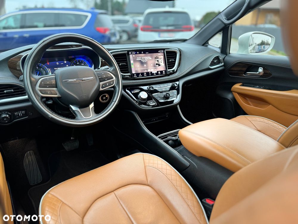 Chrysler Pacifica - 15