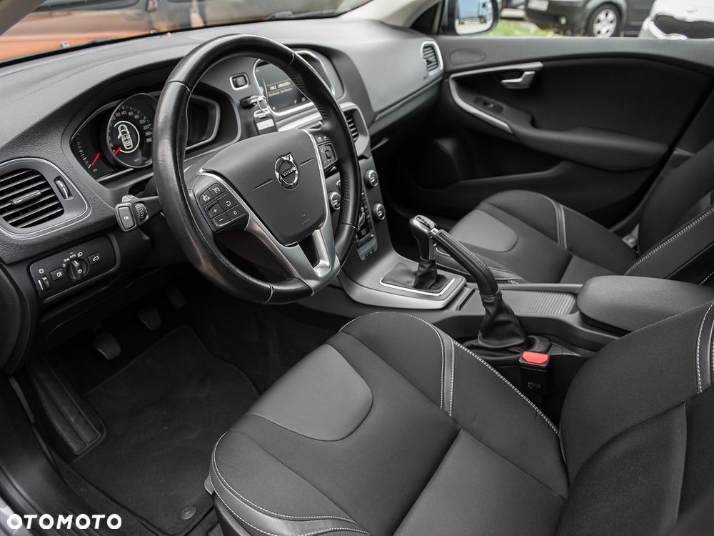 Volvo V40 - 17