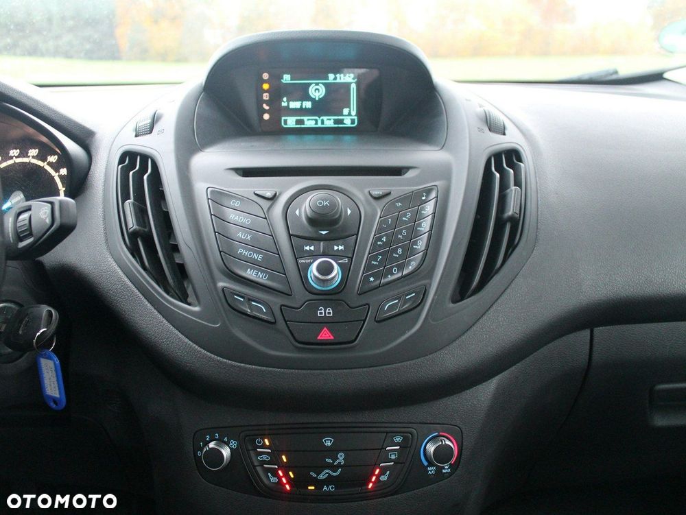 Ford Transit Courier - 18