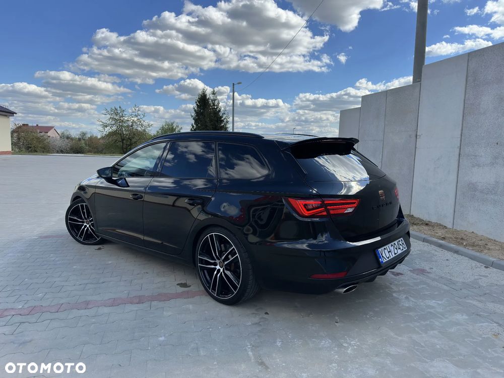 Seat Leon Sportstourer 2.0 TSI 4Drive OPF DSG Cupra - 4