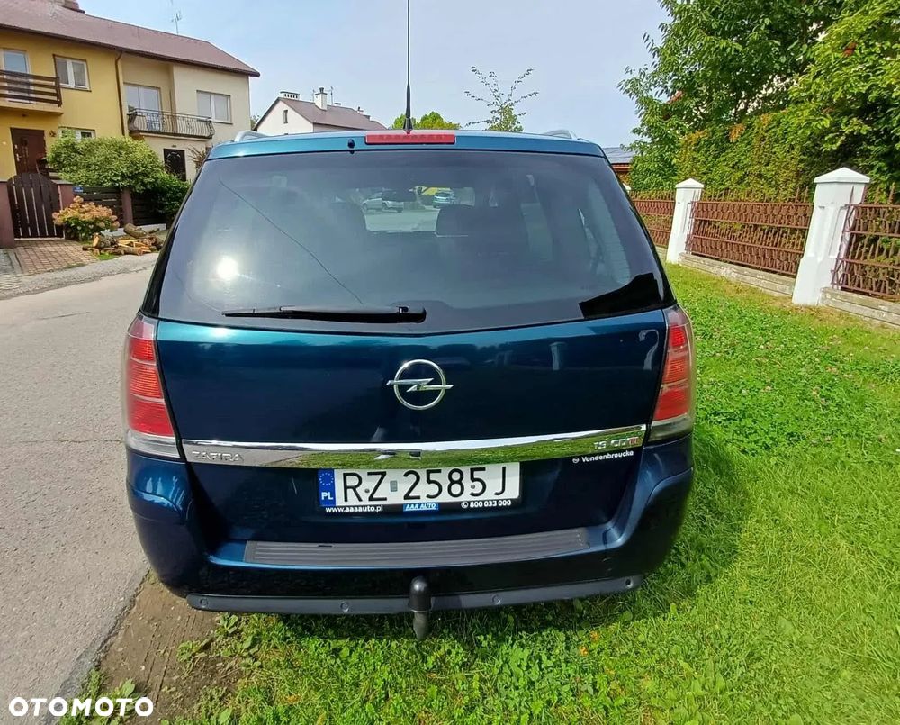 Opel Zafira 1.9 CDTI Sport ActiveSelect - 4
