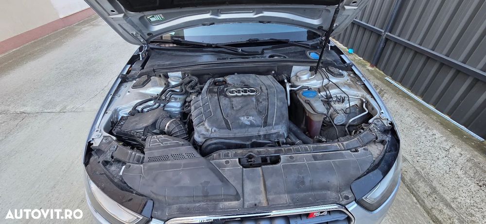 Audi A4 Avant 2.0 TDI Multitronic - 25