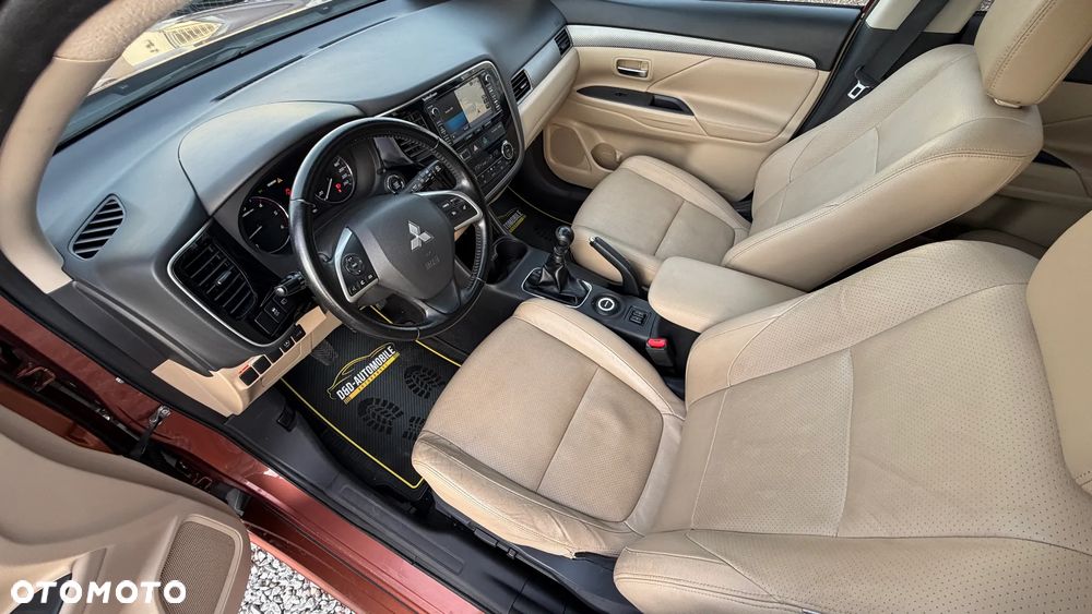 Mitsubishi Outlander 2.2 DI-D 4WD Instyle - 22