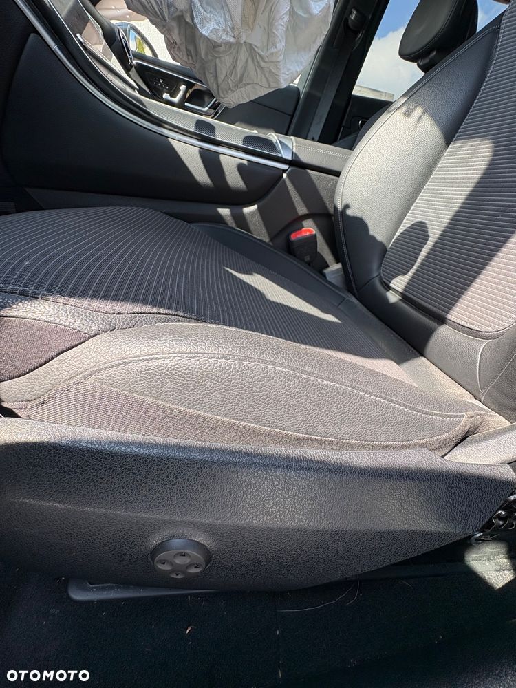 Mercedes-Benz GLC 200 4Matic 9G-TRONIC Edition Avantgarde - 15