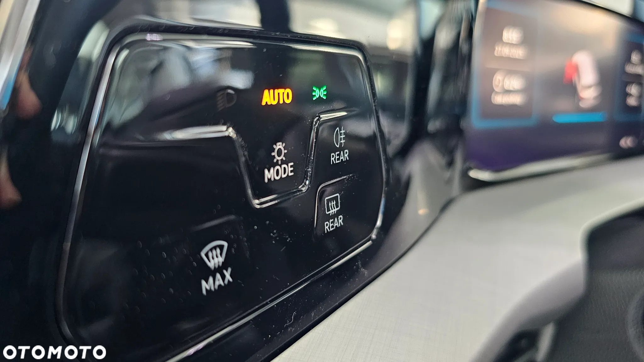 Volkswagen Golf VIII 2.0 TDI Life - 24