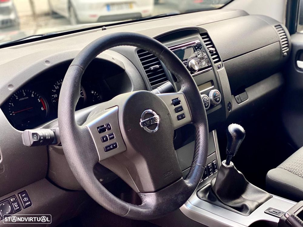 Nissan Navara 2.5 dCi CD XE 4WD - 20