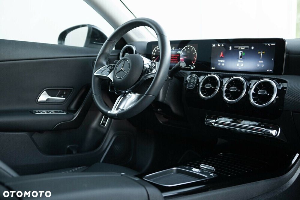 Mercedes-Benz CLA 200 mHEV 7G-DCT - 22