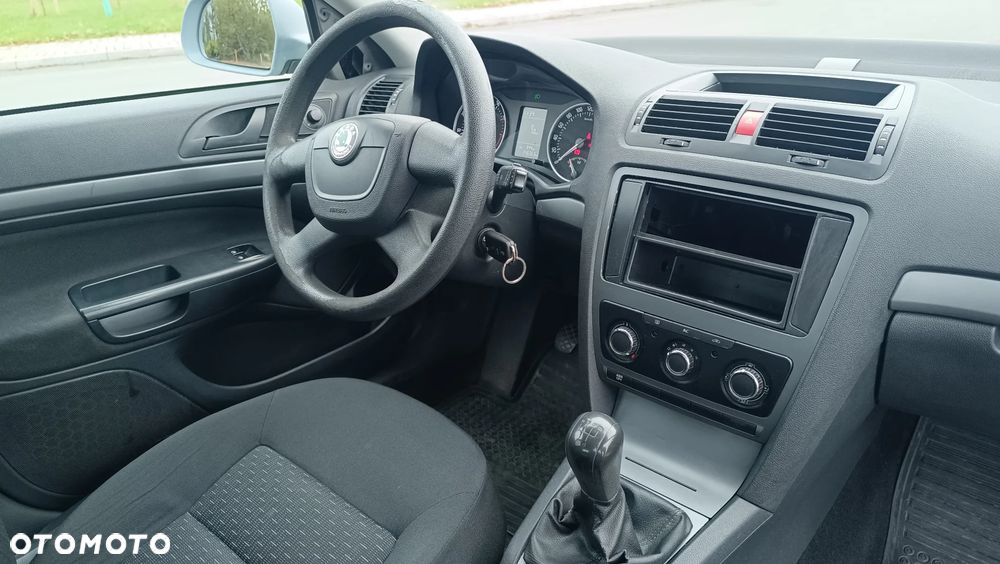 Skoda Octavia 1.6 - 20
