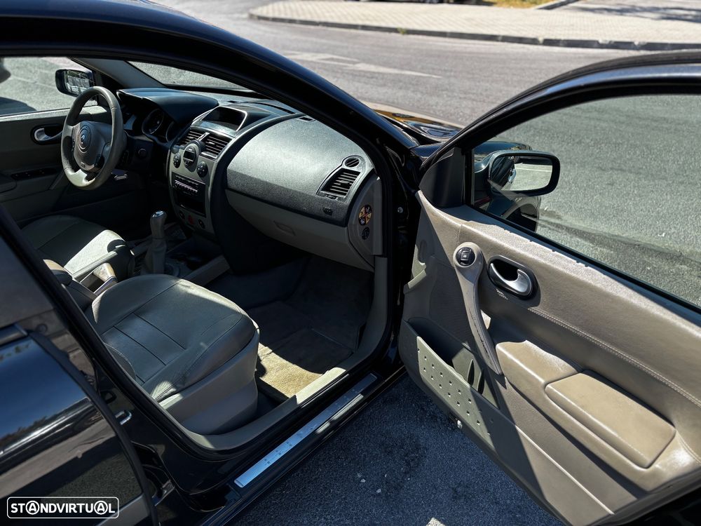 Renault Mégane 1.5 dCi Confort Dynamique - 8