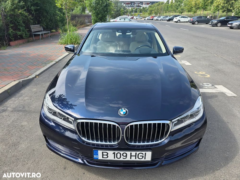 BMW Seria 7 740e iPerformance - 22