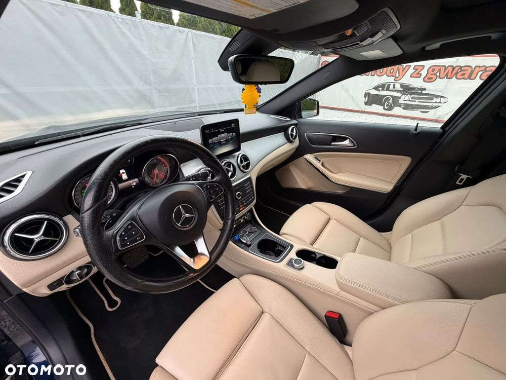 Mercedes-Benz GLA 250 7G-DCT Style - 20