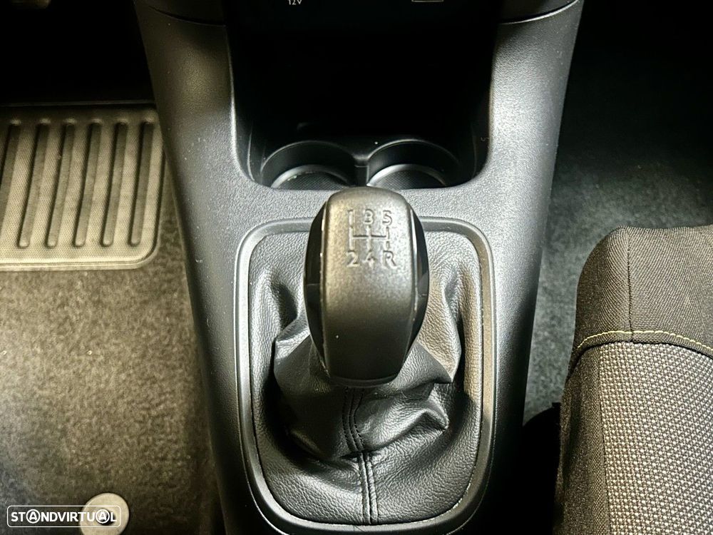 Citroën C3 1.2 PureTech Shine - 26