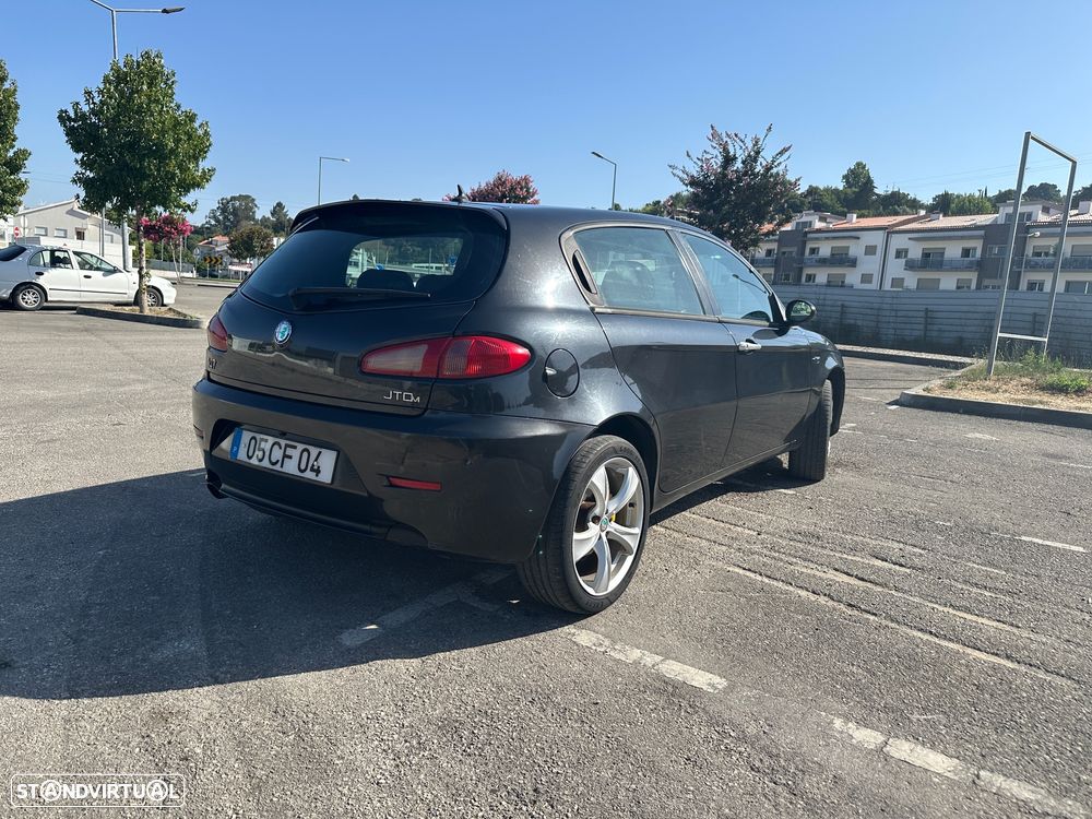 Alfa Romeo 147 1.9 JTDM 8V - 6