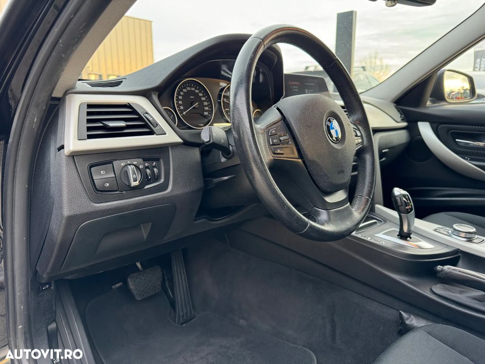 BMW Seria 3 318d Touring Aut. Edition Luxury Line Purity - 13