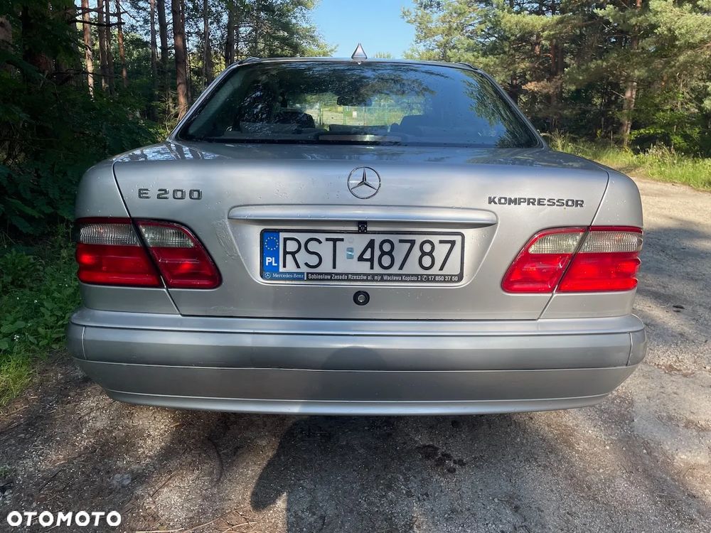 Mercedes-Benz Klasa E - 6
